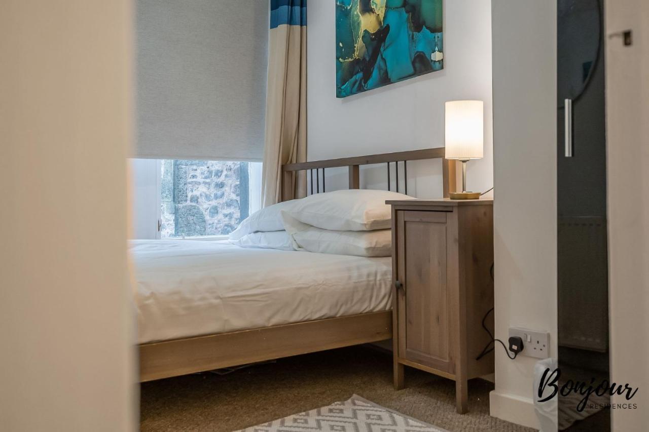 Cosy Grassmarket 2Br-1Ba - Newly Decorated! By Bonjour Residences Эдинбург Экстерьер фото